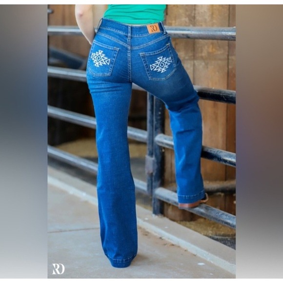 Ranch Dressn MIA Flared Bootcut Dark Wash Embroidered Pockets Jeans Size L